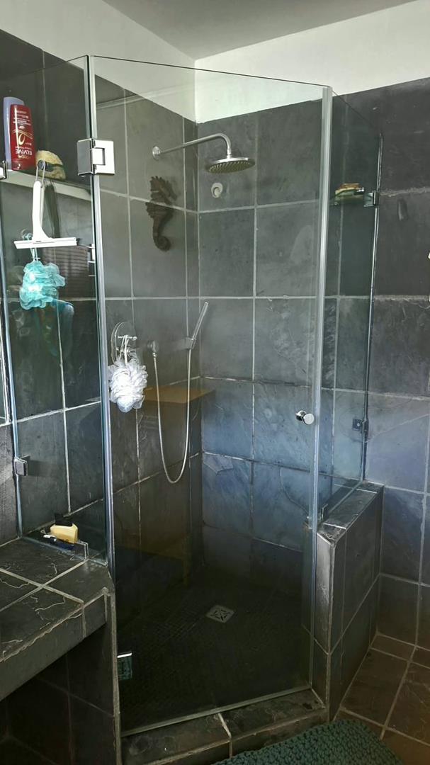 To Let 1 Bedroom Property for Rent in Sea Point Western Cape